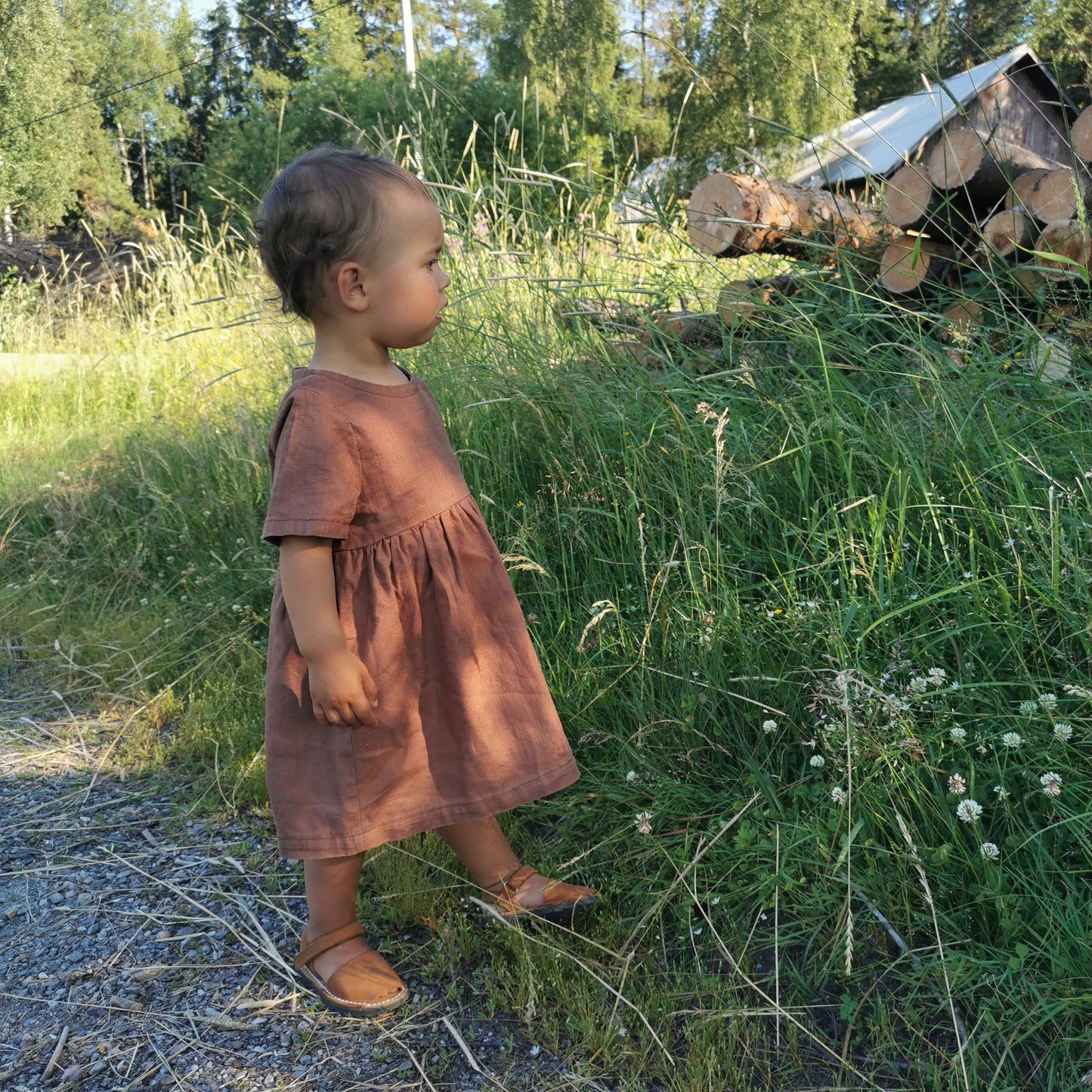 Inkeri mekko lasten ompelukaavat