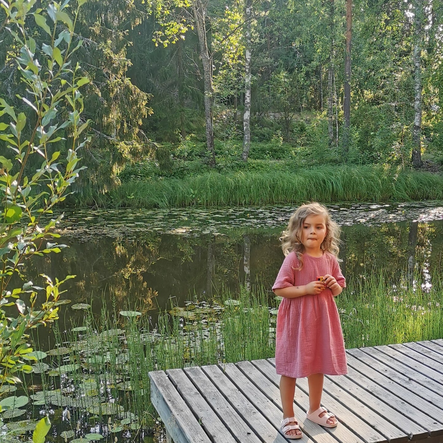 Inkeri mekko lasten ompelukaavat